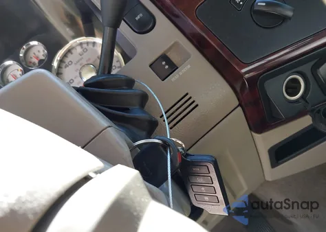 2010 Ford F-250 Lariat z USA, uszkodzony, nr VIN 1FTSW2BR5AEA28055